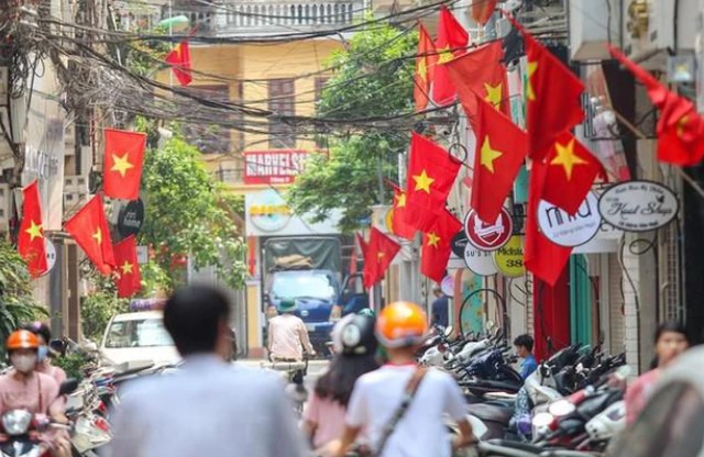 Đoàn viên, người lao động nâng cao ý thức khi tham gia giao thông dịp nghỉ lễ Quốc khánh 2/9 Đoàn viên, người lao động nâng cao ý thức khi tham gia giao thông dịp nghỉ lễ Quốc khánh 2/9