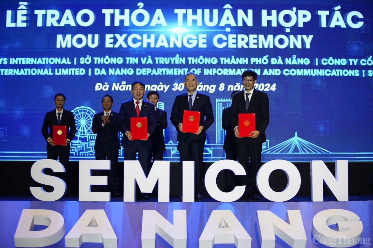 Trao thỏa thuận hợp tác giữa  Sở Thông tin và Truyền thông TP. Đà Nẵng, Tập đoàn Synopsys và Tập đoàn Sovico