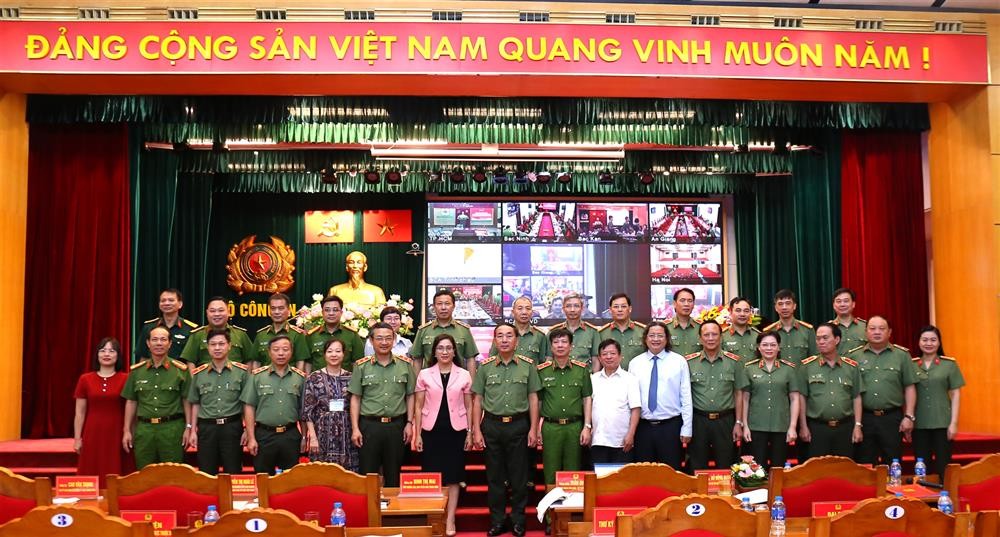 Lực lượng Công an nhân dân: Tiếp nối truyền thống, xây dựng văn hóa CAND trong thời kỳ mới Lực lượng Công an nhân dân: Tiếp nối truyền thống, xây dựng văn hóa CAND trong thời kỳ mới