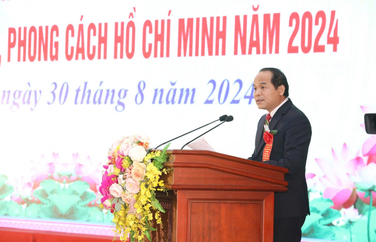 Lạng Sơn: Tôn vinh các điển hình trong học tập và làm theo tư tưởng, đạo đức Hồ Chí Minh Lạng Sơn: Tôn vinh các điển hình trong học tập và làm theo tư tưởng, đạo đức Hồ Chí Minh