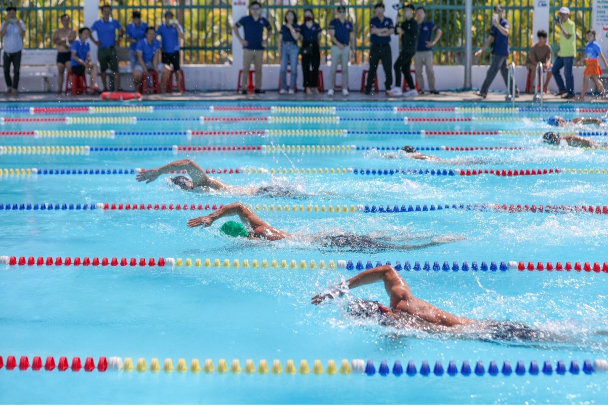 Bộ môn bơi lội được tổ chức với 2 nội dung thi đấu 50m và 100m Bộ môn bơi lội được tổ chức với 2 nội dung thi đấu 50m và 100m