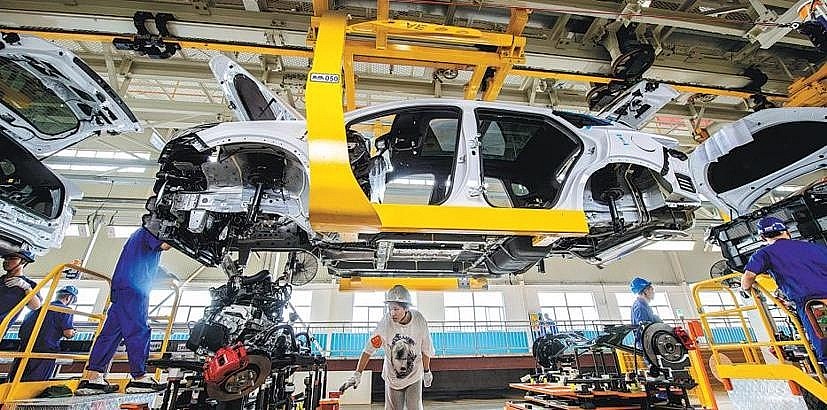 Lệ phí trước bạ với ô tô sản xuất, lắp ráp trong nước sẽ được giảm 50% Lệ phí trước bạ với ô tô sản xuất, lắp ráp trong nước sẽ được giảm 50%