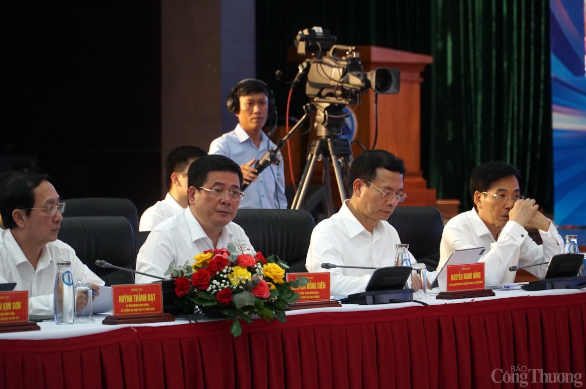 Các đại biểu tham dự Hội nghịtriển khai Nghị quyết Quốc hội về cơ chế đặc thù phát triển Đà Nẵng