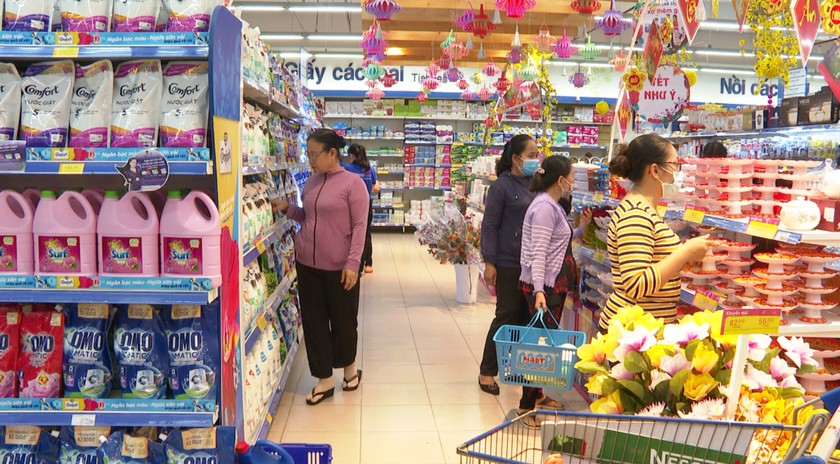 Siêu thị Co.opmart Bạc Liêu khuyến mãi lên đến 50% nhân dịp 2/9. Ảnh MH Siêu thị Co.opmart Bạc Liêu khuyến mãi lên đến 50% nhân dịp 2/9. Ảnh MH