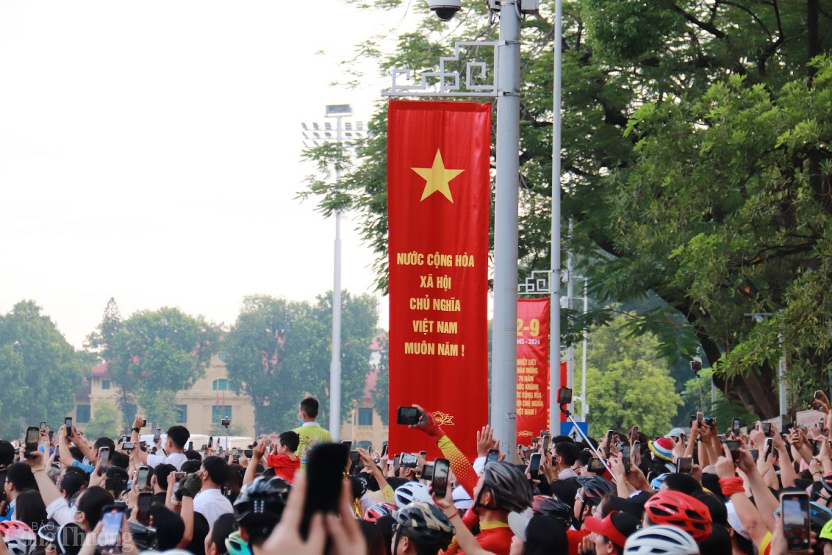 Chùm ảnh: Phố phường Hà Nội sáng ngày Quốc khánh 2/9 Chùm ảnh: Phố phường Hà Nội sáng ngày Quốc khánh 2/9