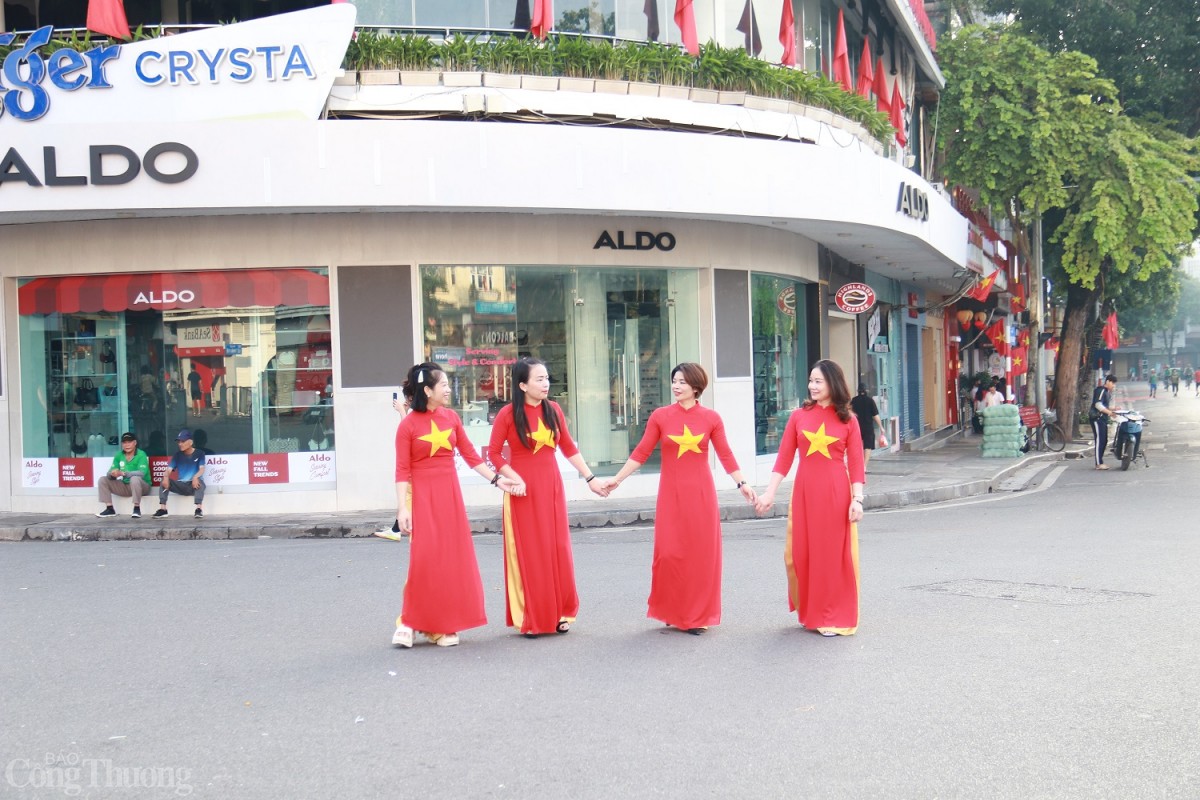 Chùm ảnh: Phố phường Hà Nội sáng ngày Quốc khánh 2/9 Chùm ảnh: Phố phường Hà Nội sáng ngày Quốc khánh 2/9