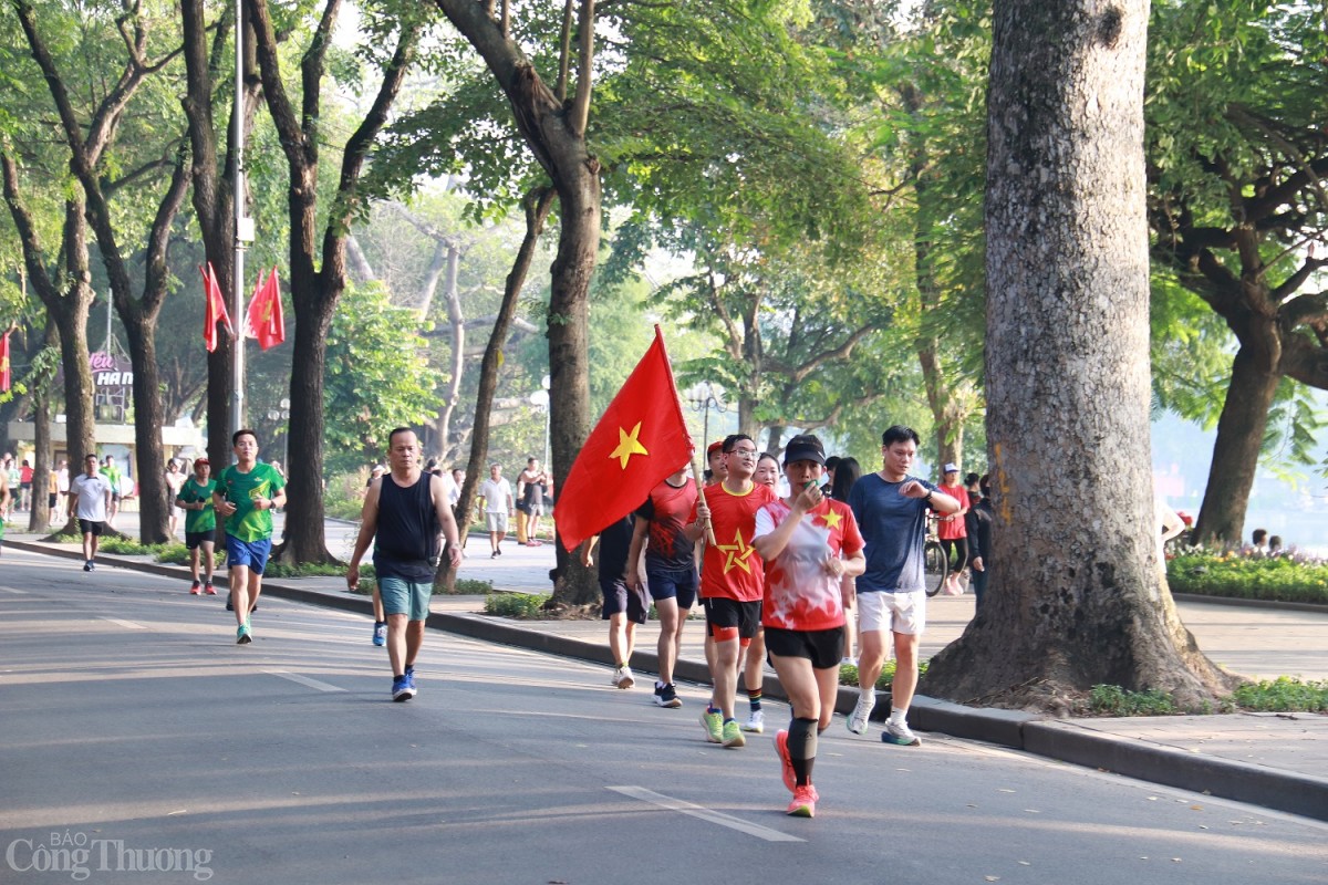Chùm ảnh: Phố phường Hà Nội sáng ngày Quốc khánh 2/9 Chùm ảnh: Phố phường Hà Nội sáng ngày Quốc khánh 2/9