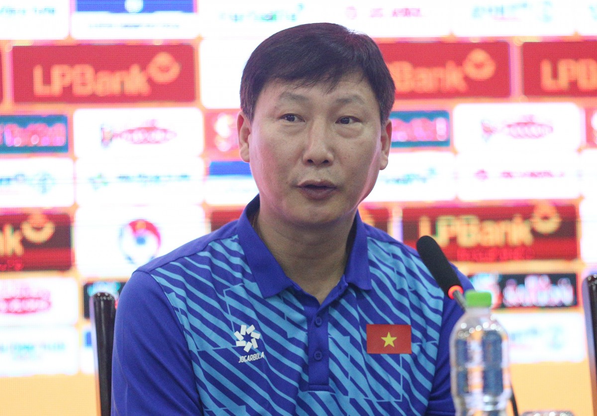 Trước trận Việt Nam và Nga, HLV Kim Sang-sik tuyên bố bất ngờ Trước trận Việt Nam và Nga, HLV Kim Sang-sik tuyên bố bất ngờ