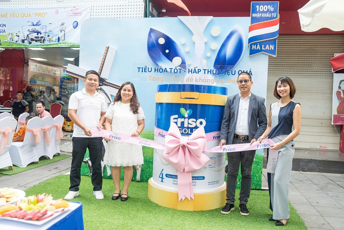 Friso hợp tác với chuỗi KhangBaby phân phối FRISO GOLD PRO siêu cao cấp giúp trẻ tăng đề kháng tự nhiên. Friso hợp tác với chuỗi KhangBaby phân phối FRISO GOLD PRO siêu cao cấp giúp trẻ tăng đề kháng tự nhiên.