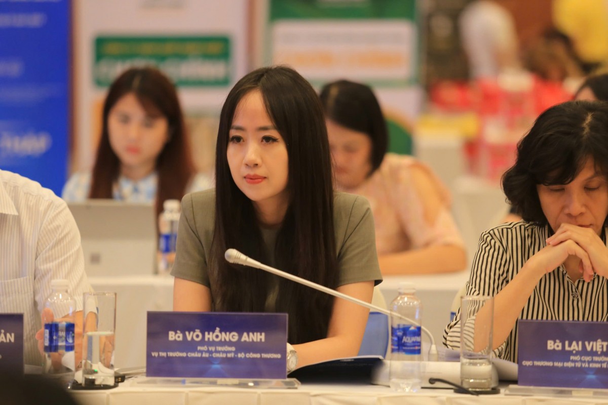 bà Võ Hồng Anh – Phó Vụ trưởng - Vụ Thị trường Châu Âu – Châu Mỹ bà Võ Hồng Anh – Phó Vụ trưởng - Vụ Thị trường Châu Âu – Châu Mỹ