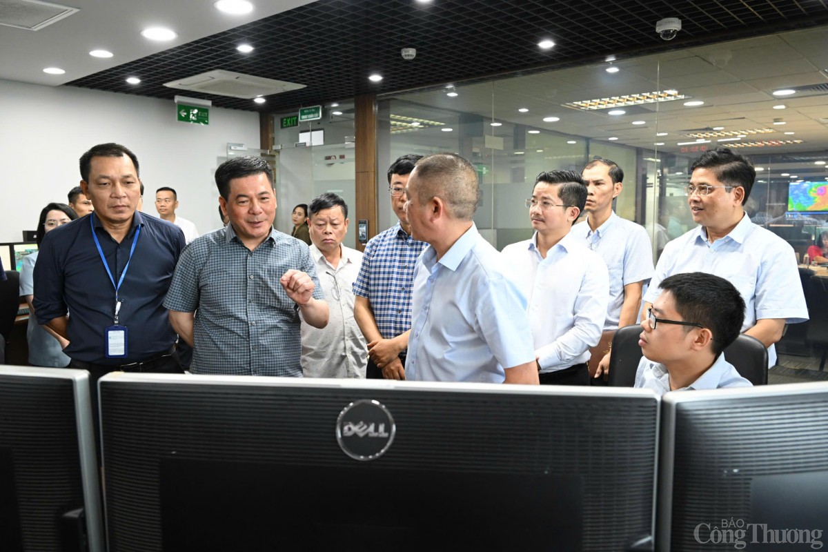 Bộ Công Thương chủ động ứng phó, khắc phục sự cố điện sau bão số 3 Bộ Công Thương chủ động ứng phó, khắc phục sự cố điện sau bão số 3