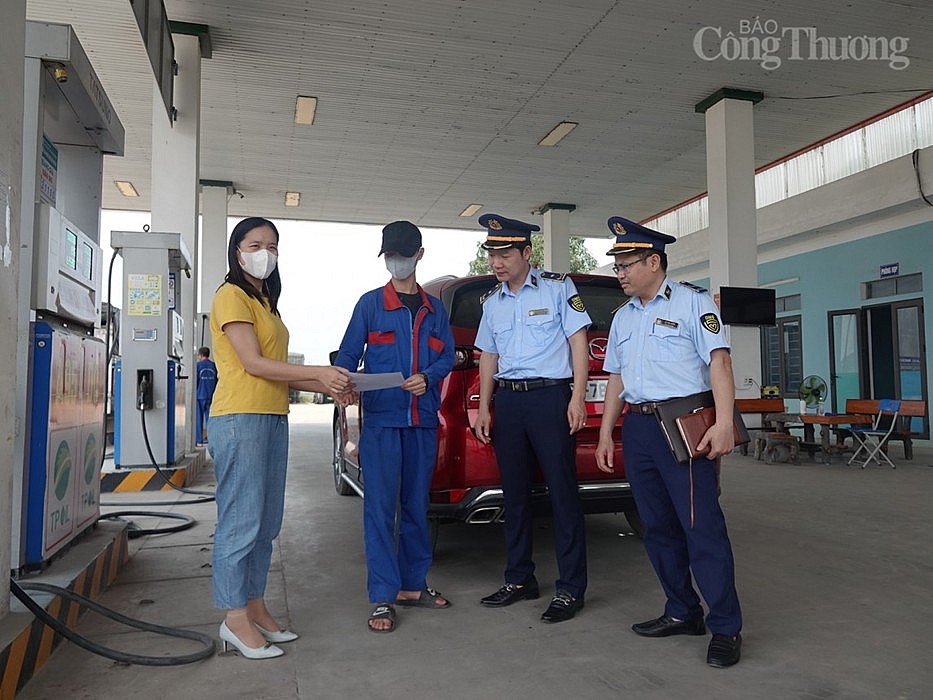 Quản lý thị trường Thanh Hoá đẩy mạnh giám sát hoạt động kinh doanh xăng dầu Quản lý thị trường Thanh Hoá đẩy mạnh giám sát hoạt động kinh doanh xăng dầu