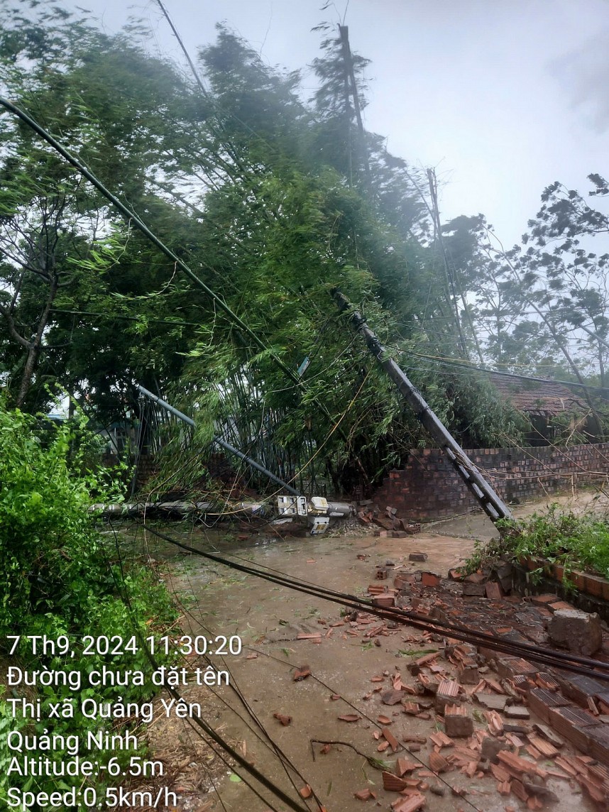 Thông tin mới về tình hình mất điện tại 1 số địa phương miền Bắc do bão số 3 Thông tin mới về tình hình mất điện tại 1 số địa phương miền Bắc do bão số 3