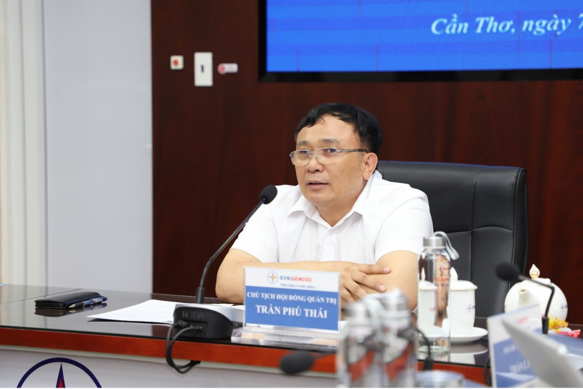 ông Trần Phú Thái - Chủ tịch HĐQT EVNGENCO2 phát biểu kết luận cuộc họp ông Trần Phú Thái - Chủ tịch HĐQT EVNGENCO2 phát biểu kết luận cuộc họp