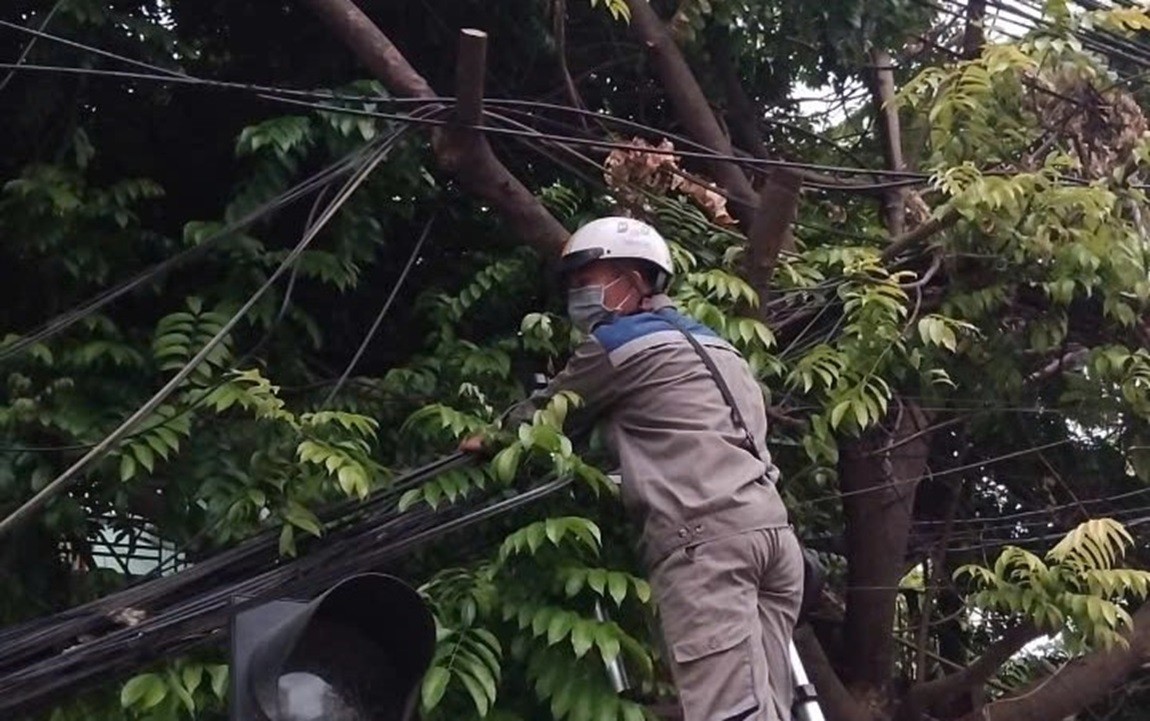 HanoiTelecom và các doanh nghiệp phối hợp triển khai dịch vụ chuyển vùng di động (roaming) miễn phí, ứng phó bão số 3 HanoiTelecom và các doanh nghiệp phối hợp triển khai dịch vụ chuyển vùng di động (roaming) miễn phí, ứng phó bão số 3