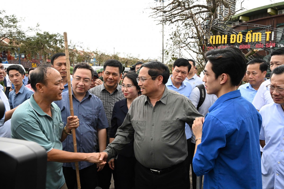 Chùm ảnh: Thủ tướng và Bộ trưởng Bộ Công Thương Nguyễn Hồng Diên làm việc với tỉnh Quảng Ninh