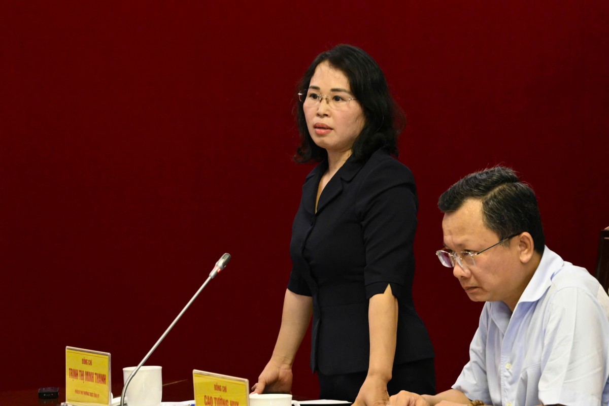 Chùm ảnh: Thủ tướng và Bộ trưởng Bộ Công Thương Nguyễn Hồng Diên làm việc với tỉnh Quảng Ninh