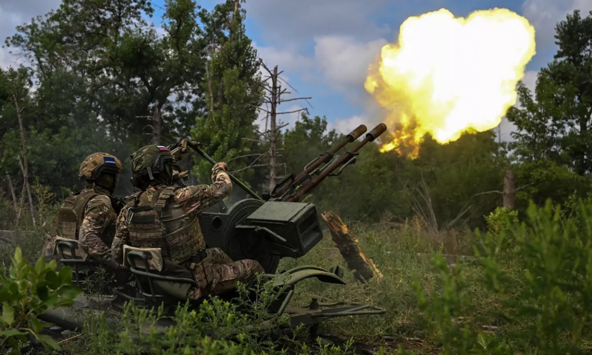 Binh sĩ Nga khai hỏa pháo phòng không ZU-23 tại tỉnh Donetsk hồi tháng 8 (Ảnh: RIA Novosti) Binh sĩ Nga khai hỏa pháo phòng không ZU-23 tại tỉnh Donetsk hồi tháng 8 (Ảnh: RIA Novosti)