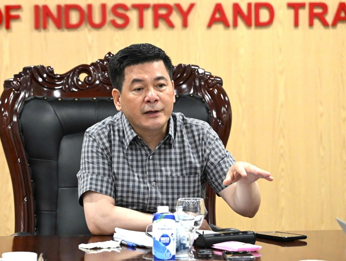 Công điện của Bộ trưởng Nguyễn Hồng Diên về tăng cường giám sát, kiểm tra thị trường sau bão số 3 Công điện của Bộ trưởng Nguyễn Hồng Diên về tăng cường giám sát, kiểm tra thị trường sau bão số 3