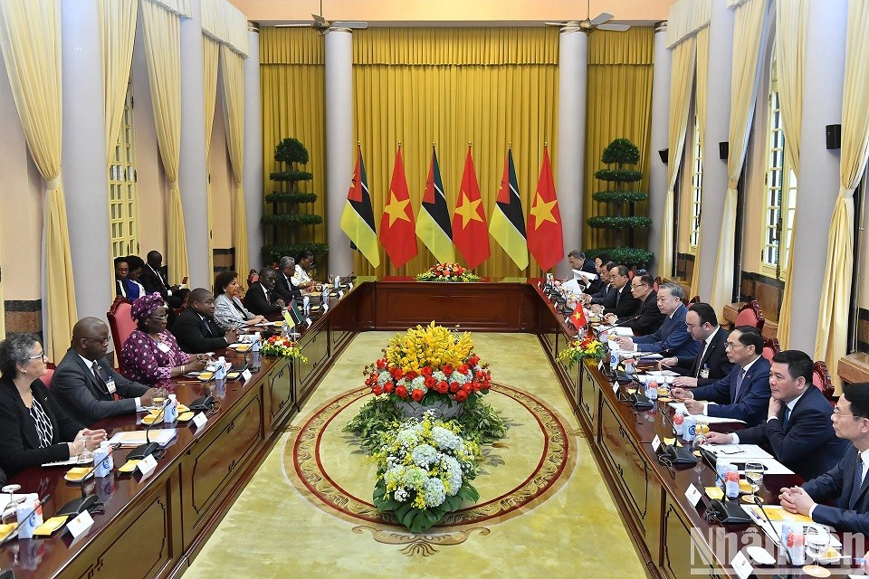 Tổng Bí thư, Chủ tịch nước Tô Lâm hội đàm với Tổng thống Mozambique Tổng Bí thư, Chủ tịch nước Tô Lâm hội đàm với Tổng thống Mozambique