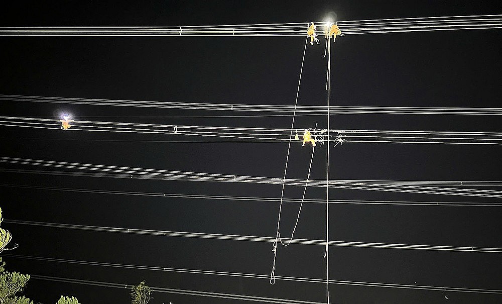 Lưới điện 220-500kV sau bão số 3 đã cơ bản được khôi phục Lưới điện 220-500kV sau bão số 3 đã cơ bản được khôi phục