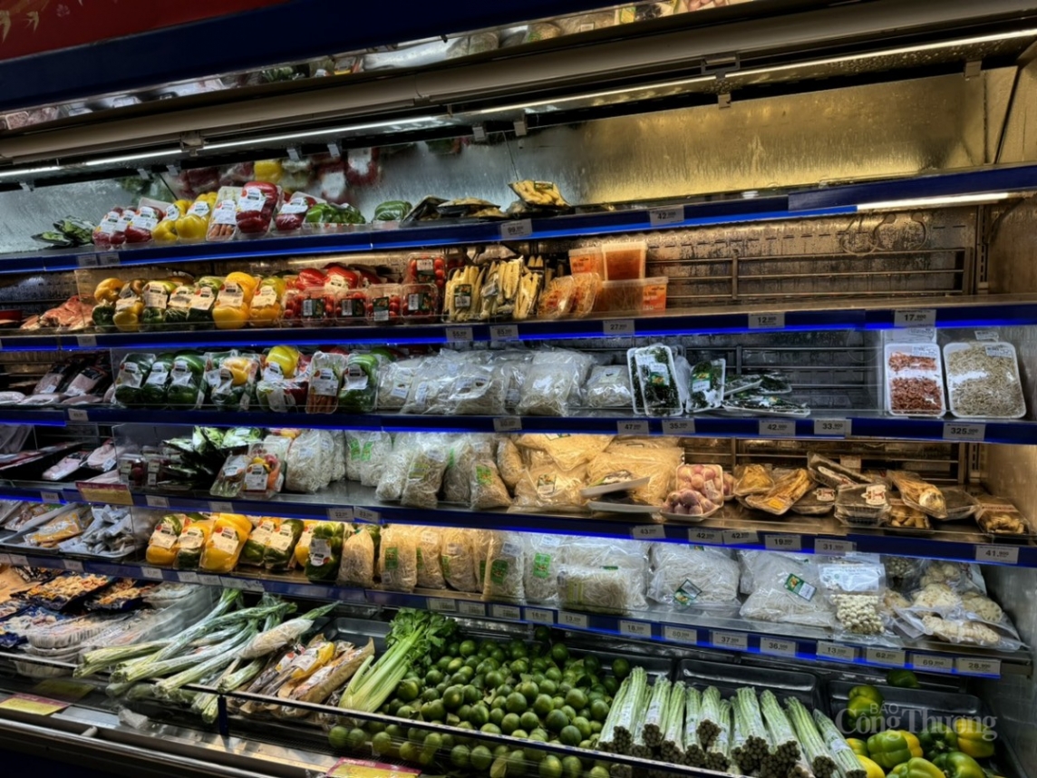 Giá thực phẩm tại chợ dân sinh tăng, nhiều siêu thị 'cháy' hàng sau bão Yagi Giá thực phẩm tại chợ dân sinh tăng, nhiều siêu thị 'cháy' hàng sau bão Yagi