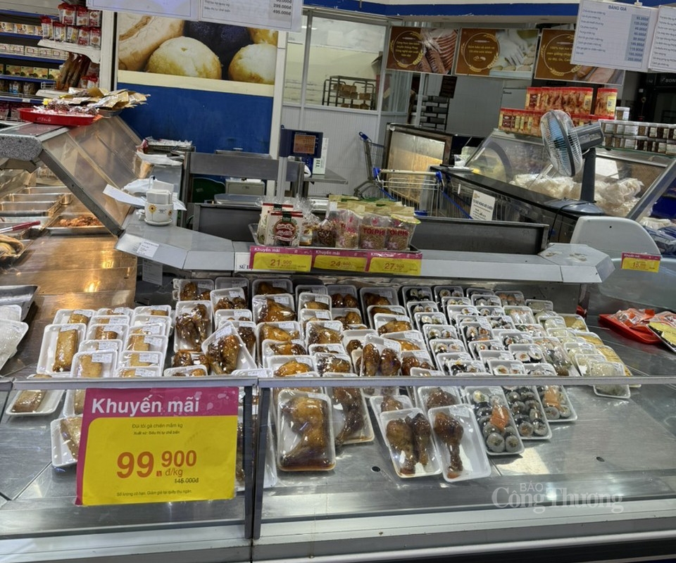 Giá thực phẩm tại chợ dân sinh tăng, nhiều siêu thị 'cháy' hàng sau bão Yagi Giá thực phẩm tại chợ dân sinh tăng, nhiều siêu thị 'cháy' hàng sau bão Yagi