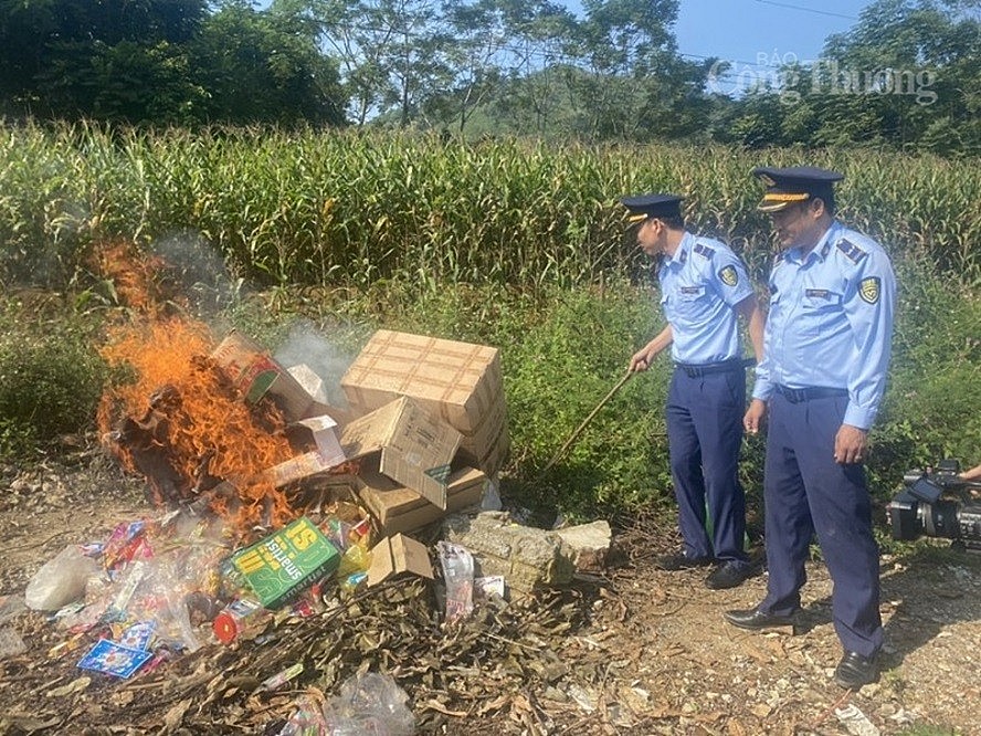 Quản lý thị trường Thanh Hoá kiểm tra, xử lý, tuyên truyền về an toàn thực phẩm tại các trường học Quản lý thị trường Thanh Hoá kiểm tra, xử lý, tuyên truyền về an toàn thực phẩm tại các trường học