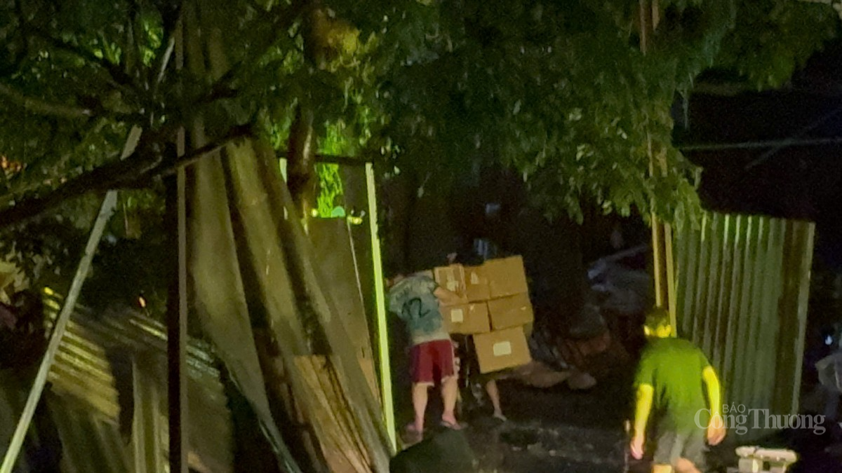 Nước sông Hồng dâng trong đêm, Hà Nội cảnh báo ngập lụt