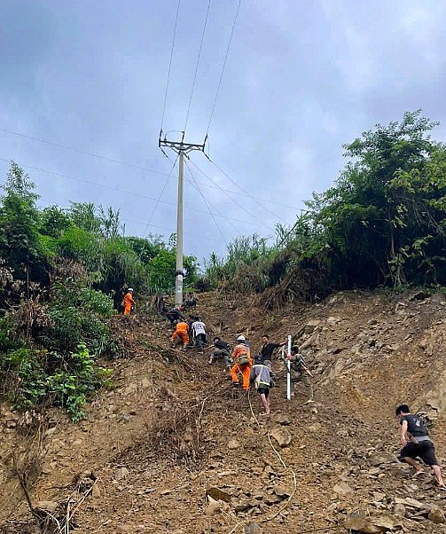 Sau nỗ lực khắc phục, Sơn La còn 40/28.000 khách hàng chưa cấp điện do ngập lụt