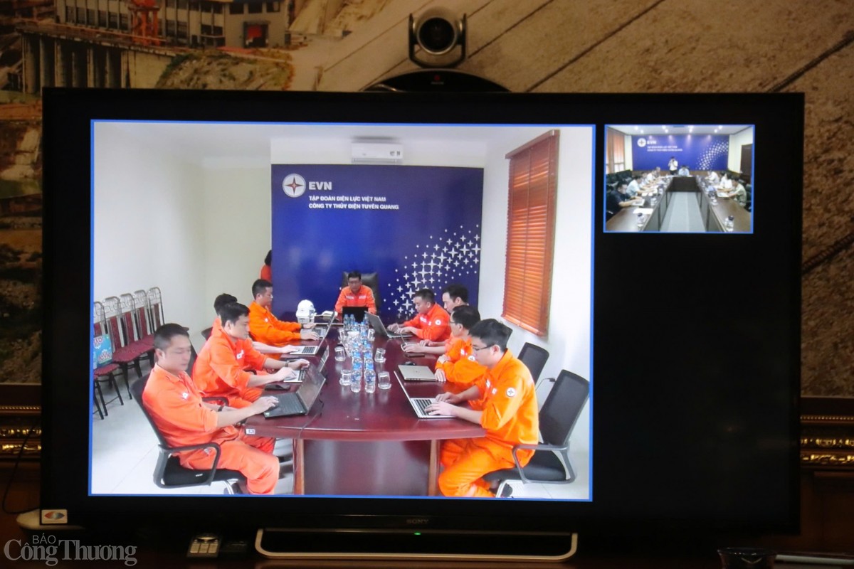 Đoàn Bộ Công Thương kiểm tra công tác vận hành xả lũ trong mùa mưa bão 2024 tại Thủy điện Tuyên Quang Đoàn Bộ Công Thương kiểm tra công tác vận hành xả lũ trong mùa mưa bão 2024 tại Thủy điện Tuyên Quang