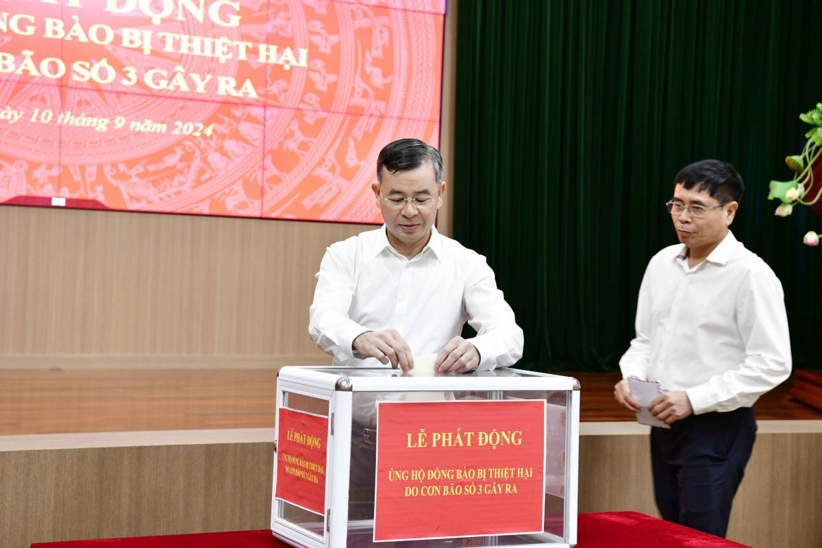 Tổng Kiểm toán Nhà nước Ngô Văn Tuấn quyên góp ủng hộ giúp đỡ đồng bào bị thiệt hại do bão số 3 Tổng Kiểm toán Nhà nước Ngô Văn Tuấn quyên góp ủng hộ giúp đỡ đồng bào bị thiệt hại do bão số 3
