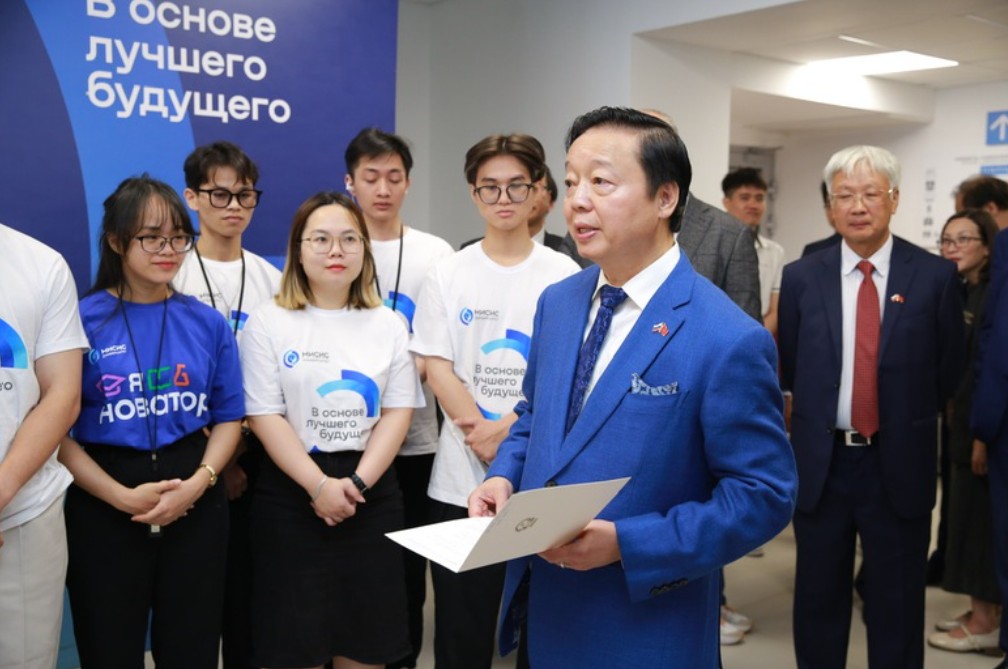 Phó Thủ tướng Trần Hồng Hà phát biểu tại Viện Khai thác mỏ (Nga). (Ảnh: VGP/Minh Khôi) Phó Thủ tướng Trần Hồng Hà phát biểu tại Viện Khai thác mỏ (Nga). (Ảnh: VGP/Minh Khôi)