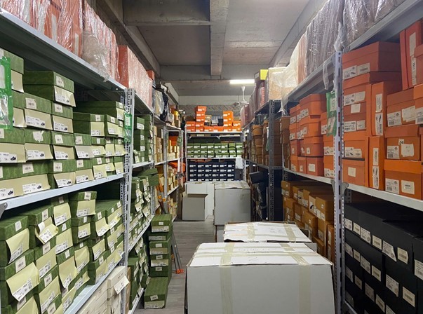 Phú Thọ: Tạm giữ trên 9.000 sản phẩm hàng hóa giả mạo nhãn hiệu bán trên thương mại điện tử Phú Thọ: Tạm giữ trên 9.000 sản phẩm hàng hóa giả mạo nhãn hiệu bán trên thương mại điện tử