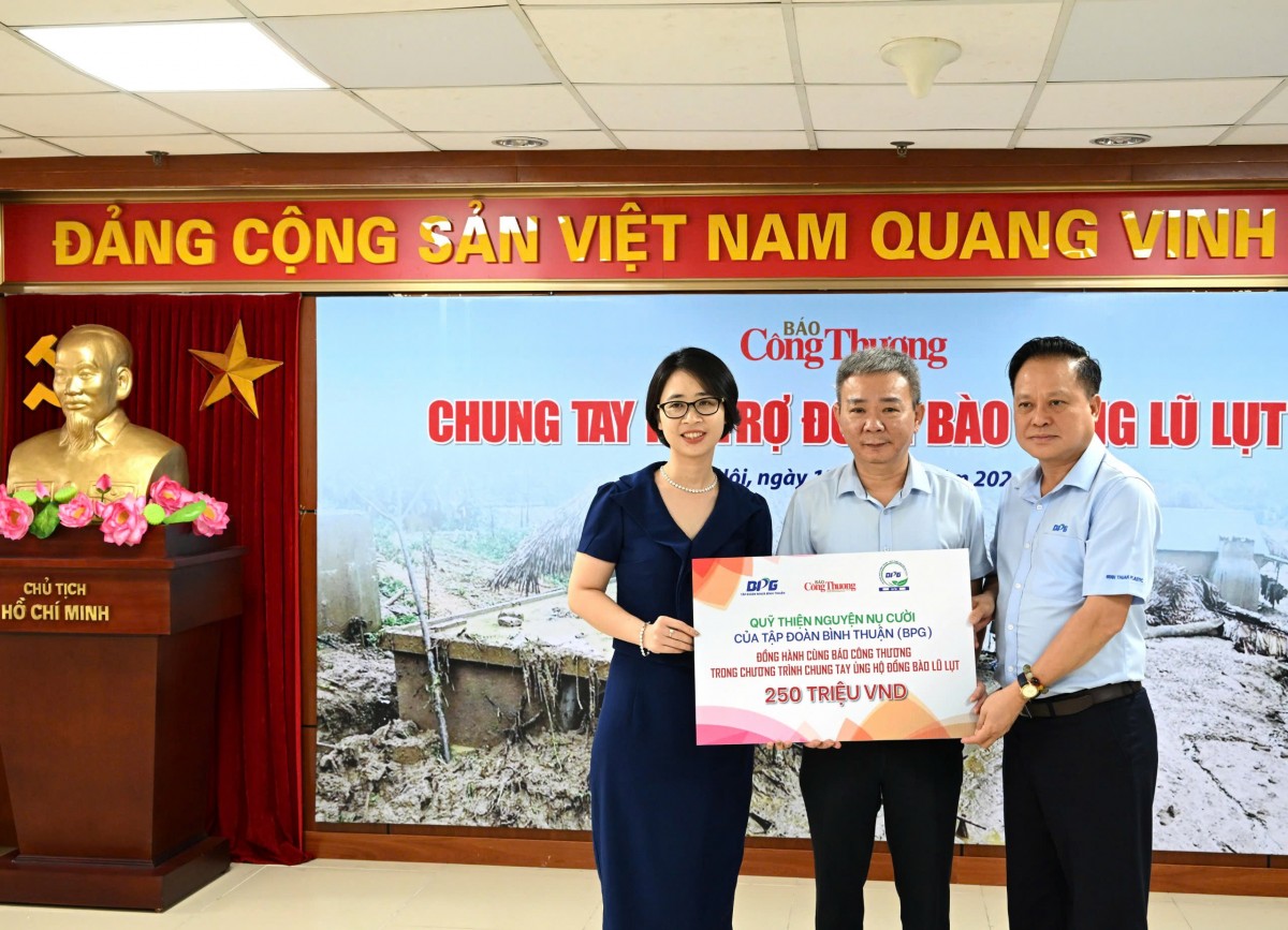 Cập nhật tin lũ lụt ngày 12/9: Lào Cai liên tiếp sạt lở; Mực nước sông Hồng xuống dưới báo động 3 Cập nhật tin lũ lụt ngày 12/9: Lào Cai liên tiếp sạt lở; Mực nước sông Hồng xuống dưới báo động 3