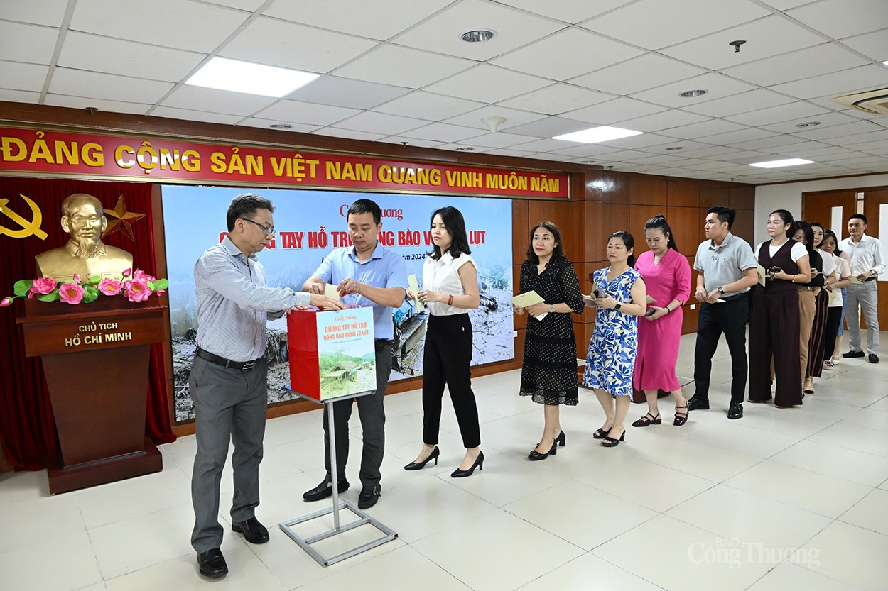 Báo Công Thương chung tay, đồng lòng hướng về vùng bão lũ
