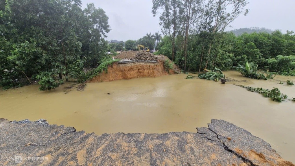 Tuyên Quang: Diễn biến vụ vỡ đê vỡ đê sông Lô tại Sơn Dương Tuyên Quang: Diễn biến vụ vỡ đê vỡ đê sông Lô tại Sơn Dương