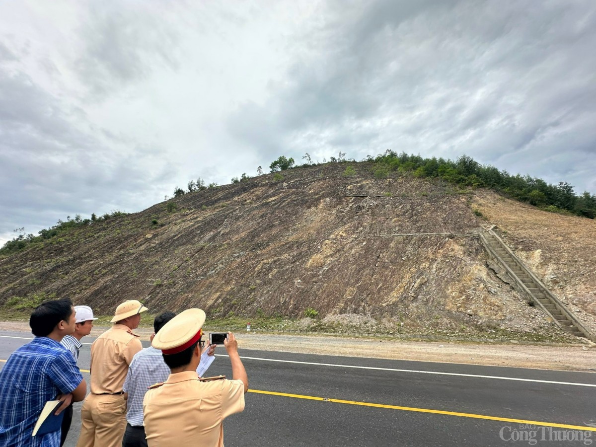 Lực lượng chức năng Đà Nẵng xác định có 23 điểm có nguy cơ sạt lở trên tuyến La Sơn - Túy Loan và đèo Hải Vân