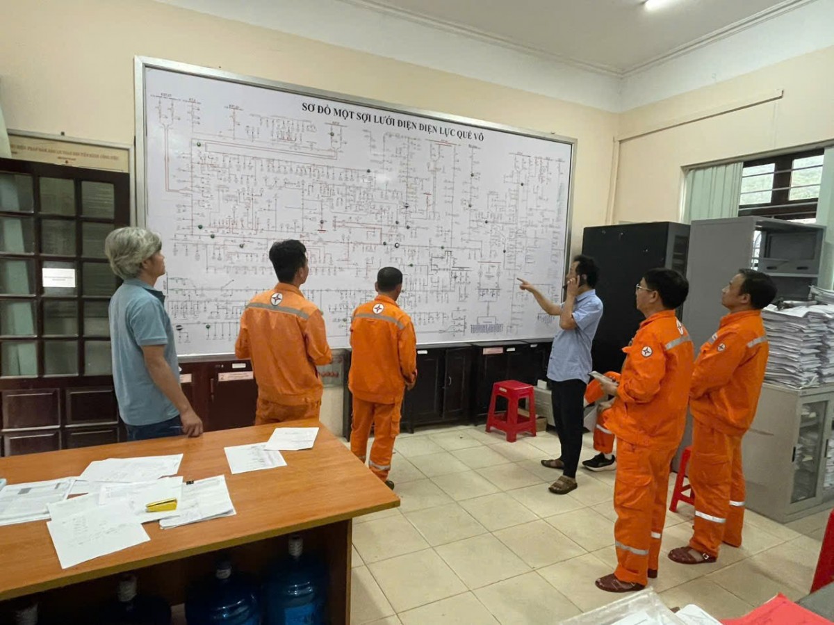 Bắc Ninh đã cấp điện trở lại cho khách hàng trên địa bàn toàn tỉnh Bắc Ninh đã cấp điện trở lại cho khách hàng trên địa bàn toàn tỉnh