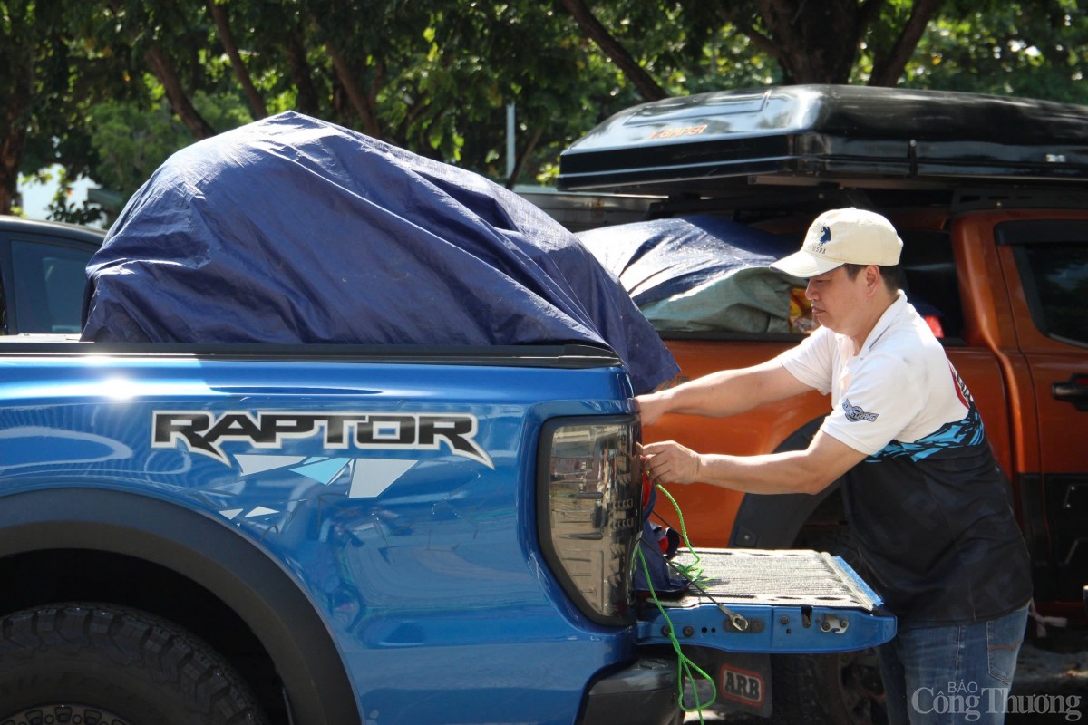 Đã có gần 800 áo phao được gửi tặng.