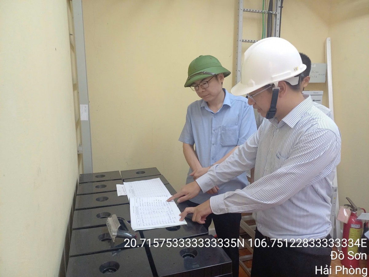 Tăng cường phân cấp phân quyền để tháo gỡ khó khăn cho các Dự án điện khí, điện gió ngoài khơi Tăng cường phân cấp phân quyền để tháo gỡ khó khăn cho các Dự án điện khí, điện gió ngoài khơi