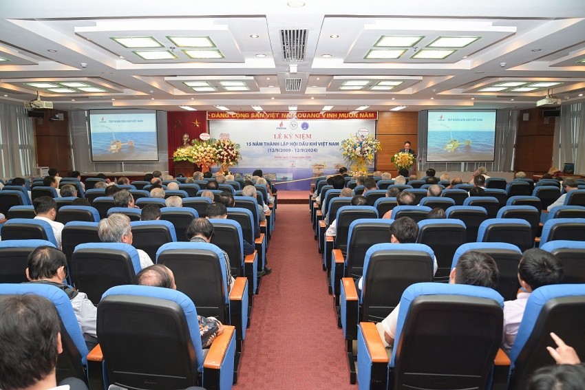 Hội Dầu khí Việt Nam kỷ niệm 15 năm thành lập Hội Dầu khí Việt Nam kỷ niệm 15 năm thành lập