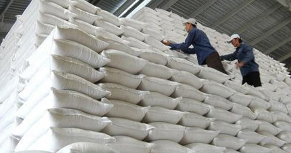 Ban hành danh mục dịch vụ sự nghiệp công cơ bản, thiết yếu sử dụng ngân sách thuộc lĩnh vực tài chính Ban hành danh mục dịch vụ sự nghiệp công cơ bản, thiết yếu sử dụng ngân sách thuộc lĩnh vực tài chính