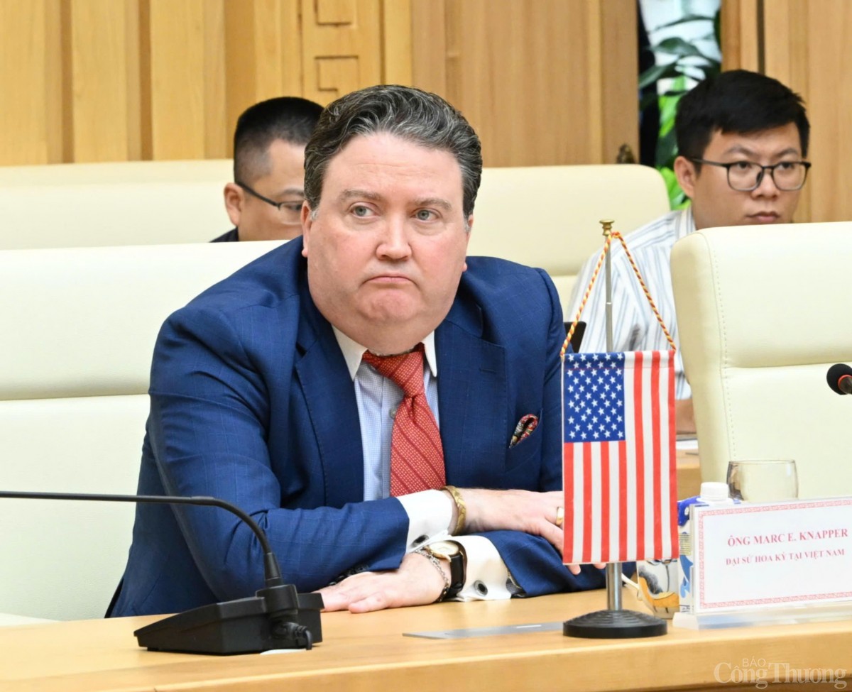 Bộ trưởng Nguyễn Hồng Diên: Việc triển khai các dự án điện phải tuân thủ theo quy định pháp luật Việt Nam Bộ trưởng Nguyễn Hồng Diên: Việc triển khai các dự án điện phải tuân thủ theo quy định pháp luật Việt Nam