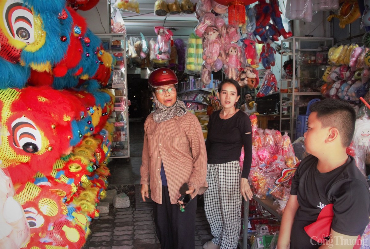 Múa lân là niềm yêu thích của nhiều bé trai dịp Tết Trung thu