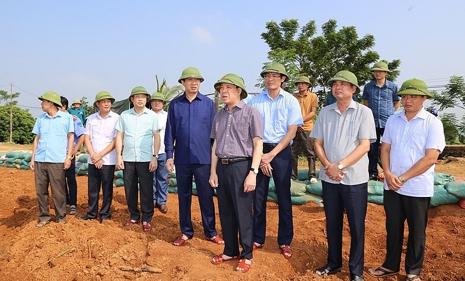 Thanh Hóa chỉ đạo xử lý khẩn cấp sự cố thấm dột đê sông Hoạt Thanh Hóa chỉ đạo xử lý khẩn cấp sự cố thấm dột đê sông Hoạt