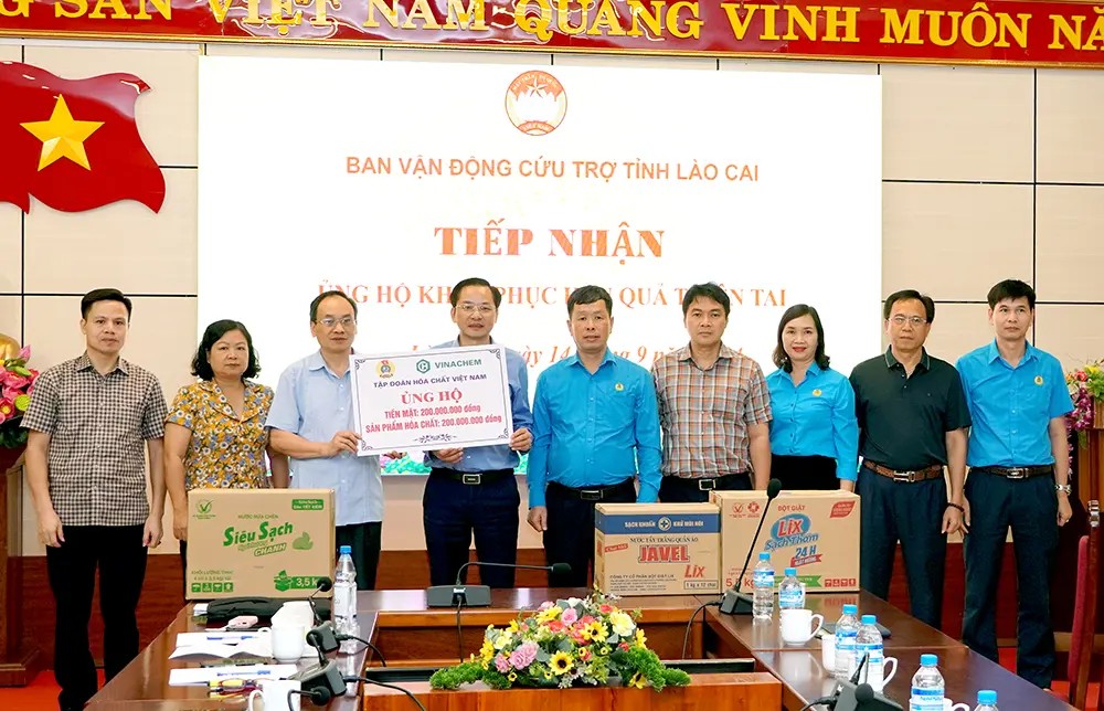 Tập đoàn Hóa chất Việt Nam: Thăm hỏi, chia sẻ khó khăn với người dân, các doanh nghiệp thành viên sau bão