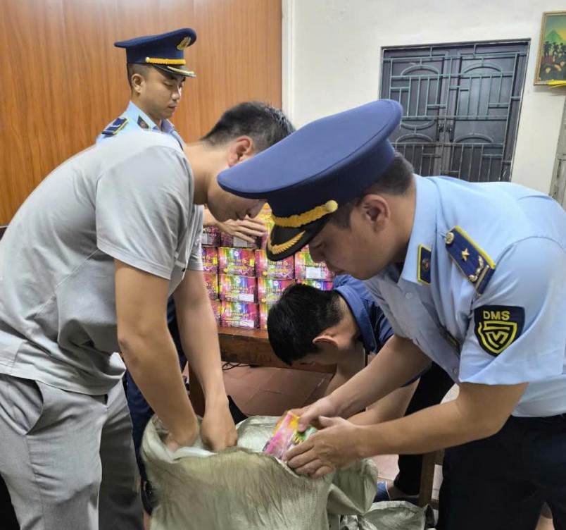 pháo lậu pháo lậu