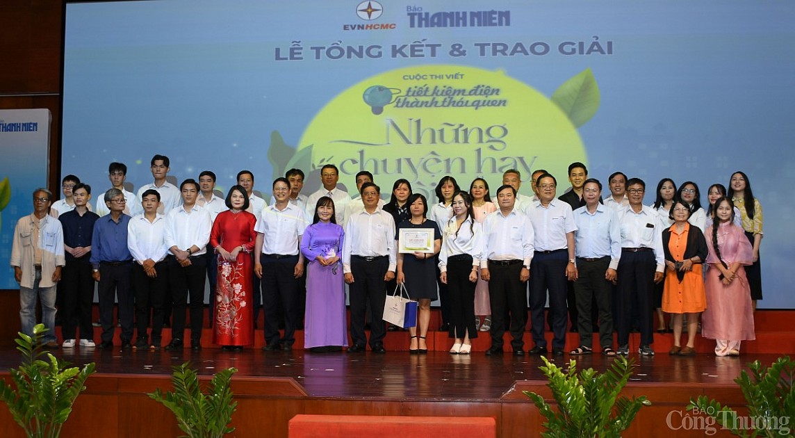 Trao giải cuộc thi viết “Tiết kiệm điện thành thói quen” những chuyện hay tôi kể Trao giải cuộc thi viết “Tiết kiệm điện thành thói quen” những chuyện hay tôi kể