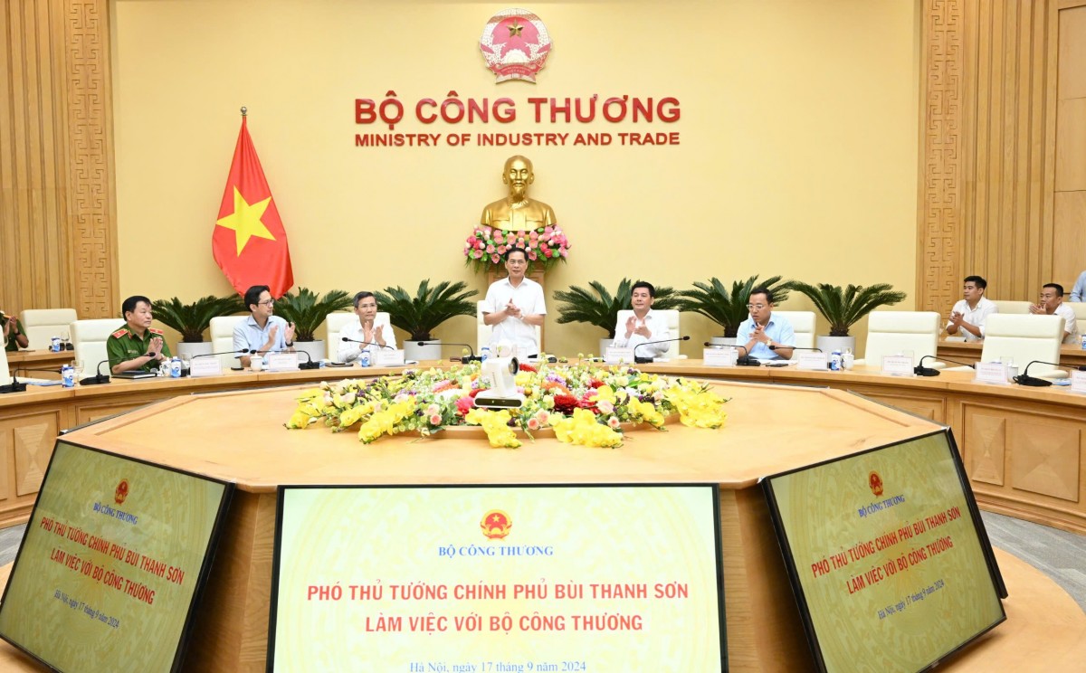 Thứ trưởng Phan Thị Thắng: Toàn ngành Công Thương kịp thời gỡ khó, huy động nguồn lực cho phát triển Thứ trưởng Phan Thị Thắng: Toàn ngành Công Thương kịp thời gỡ khó, huy động nguồn lực cho phát triển